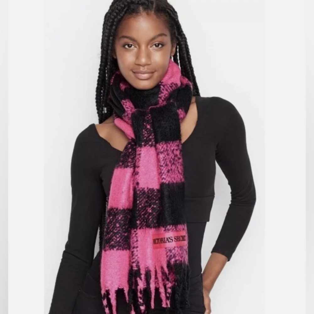 Brand New Victoria's Secret Buffalo Checkered Plush Pink Scarf